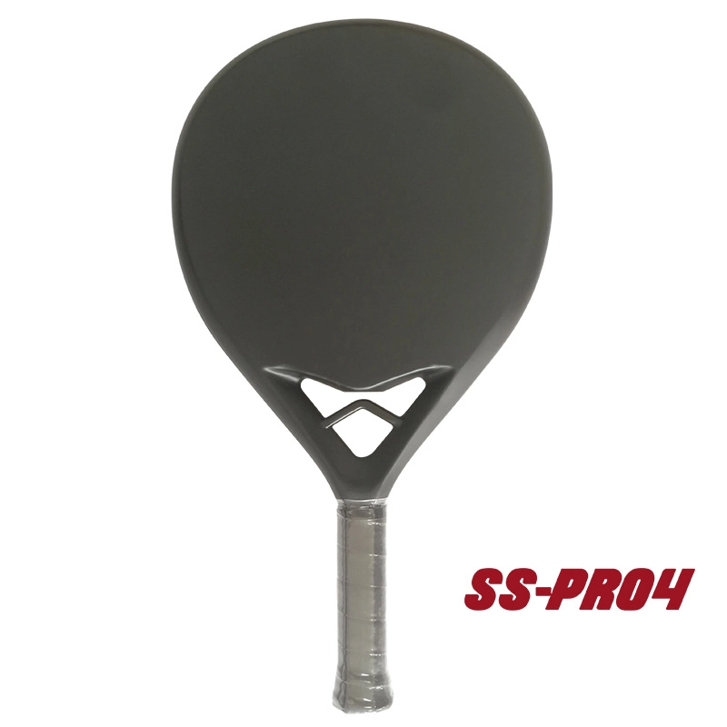 Qual é a diferença entre uma raquete de fibra de carbono com Smart Bridge e uma raquete comum de Padel?
